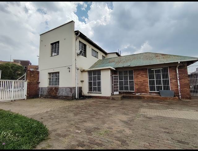 655M² WAREHOUSE FOR SALE IN DRIEHOEK